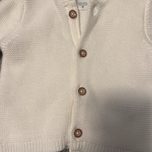 Carter’s White Baby Sweater With Bear Ears On Hoodie - Picture 4 of 11